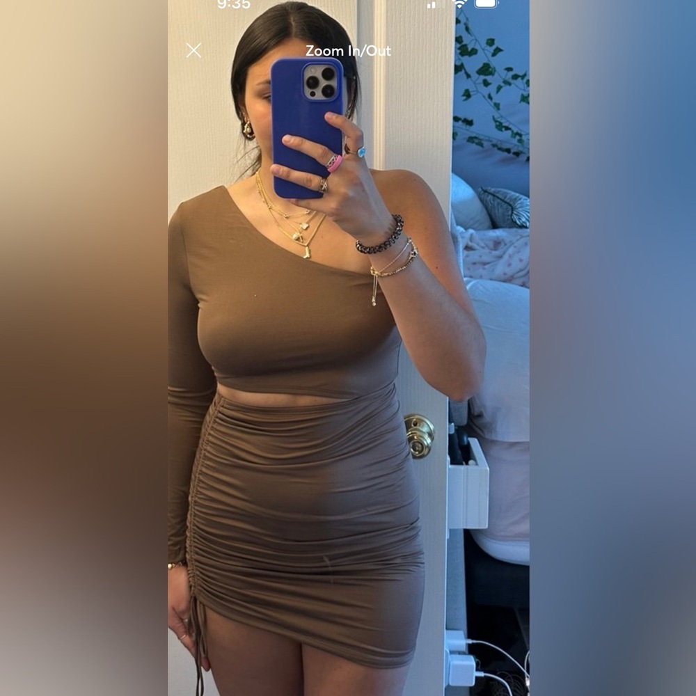 princess polly one shoulder dress with cutout & ruching
size 6